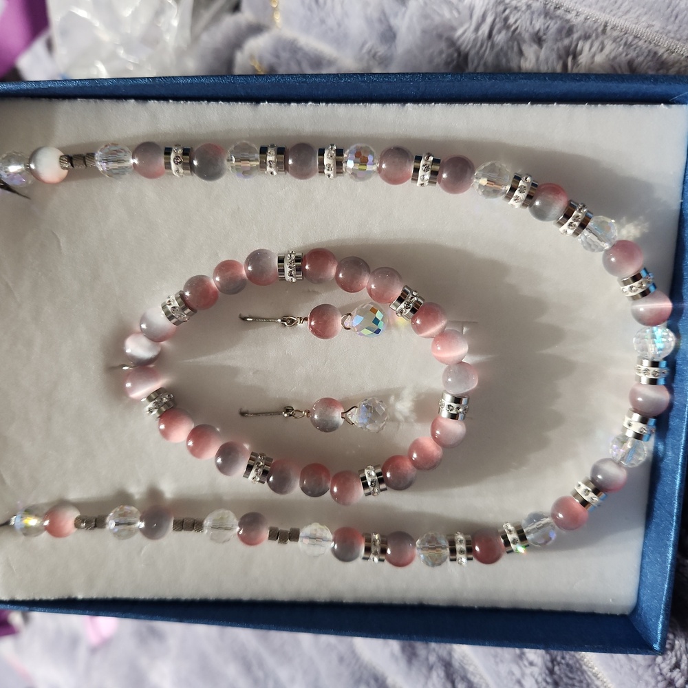 Elegant Pink and Silver Beaded Jewelry Set